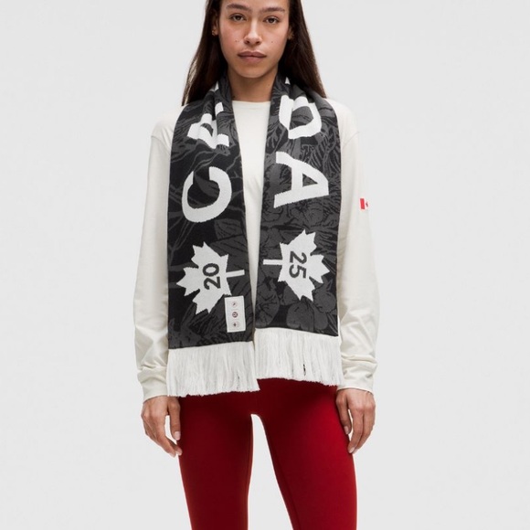 Lululemon Team Canada Future Legacy Scarf - Picture 5 of 5